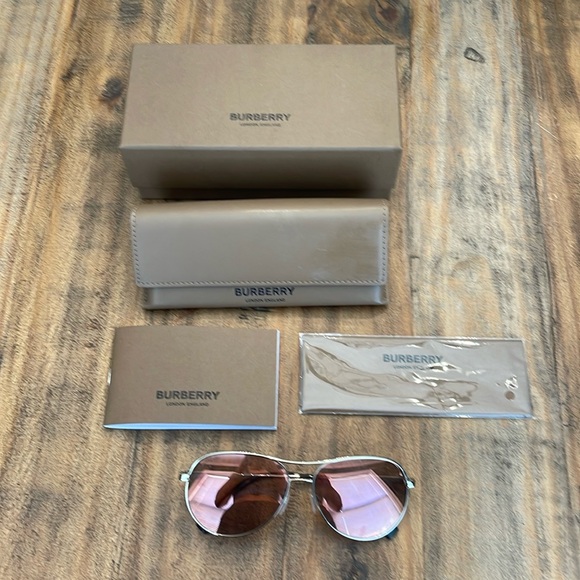 BURBERRY BROWN MIRROR & ROSE GOLD AVIATOR SUNGLASSES - Picture 1 of 5